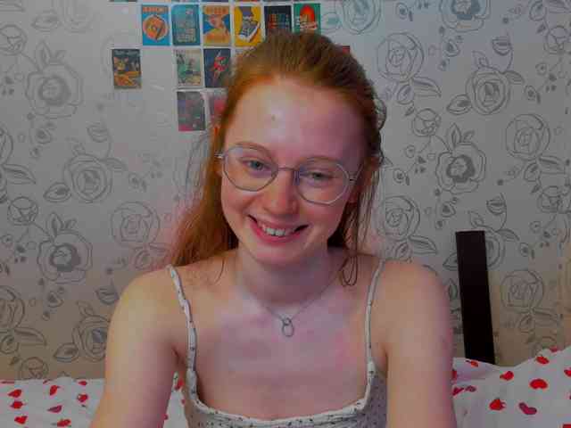 LunaFoxy webcam