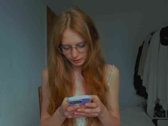 LunaFoxy webcam