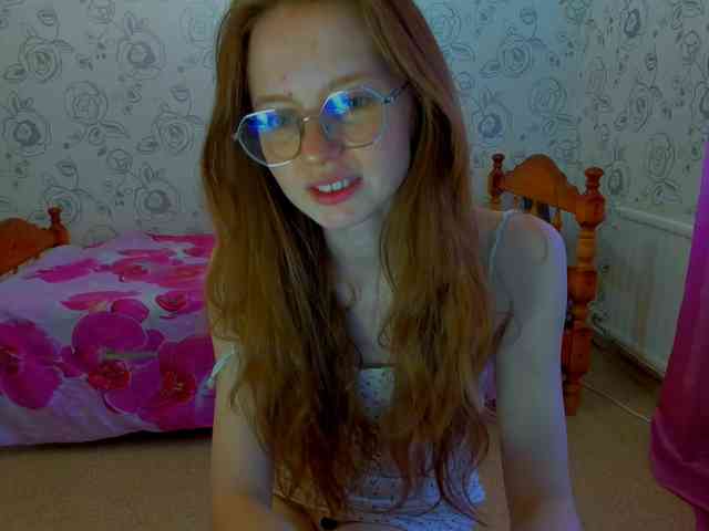 LunaFoxy webcam
