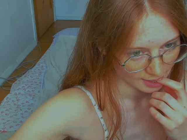LunaFoxy webcam