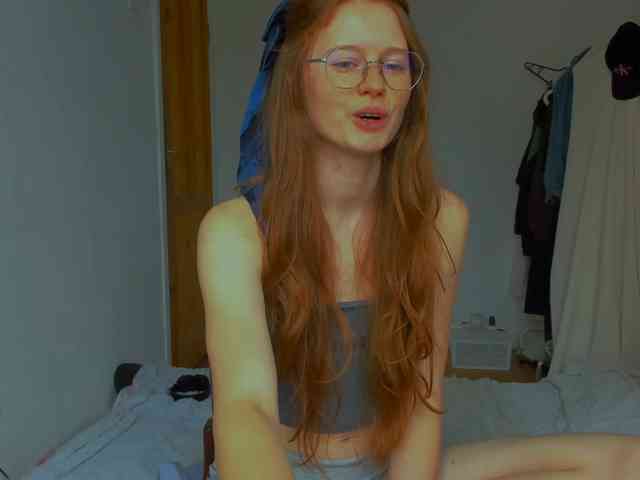 LunaFoxy webcam