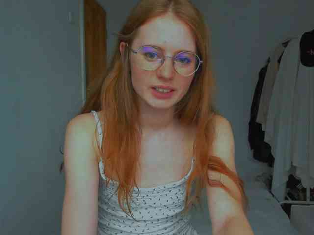 LunaFoxy webcam