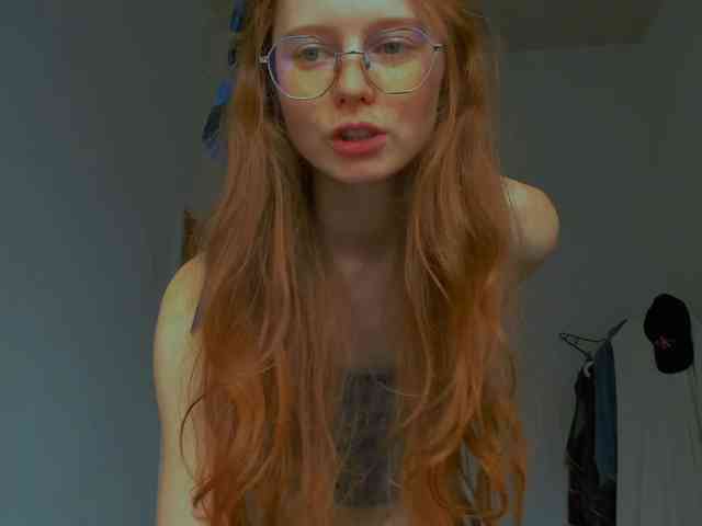 LunaFoxy webcam