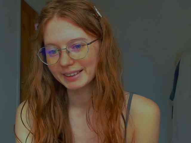 LunaFoxy webcam