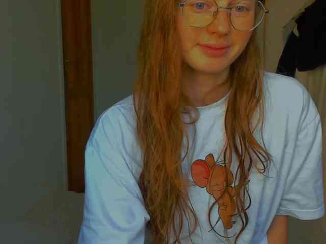 LunaFoxy webcam