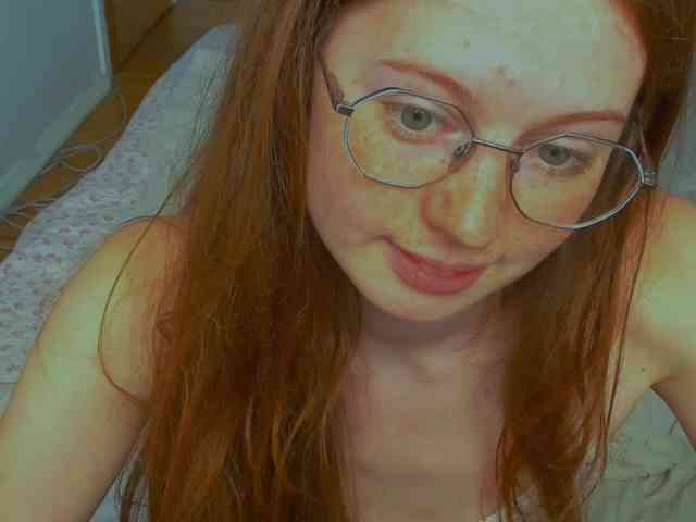 LunaFoxy webcam