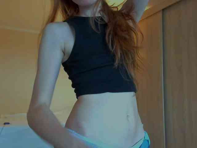 LunaFoxy webcam