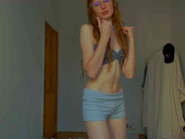 LunaFoxy webcam