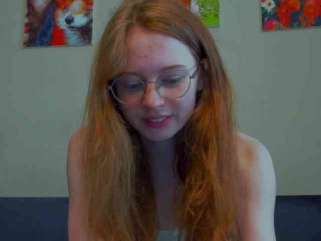 LunaFoxy webcam
