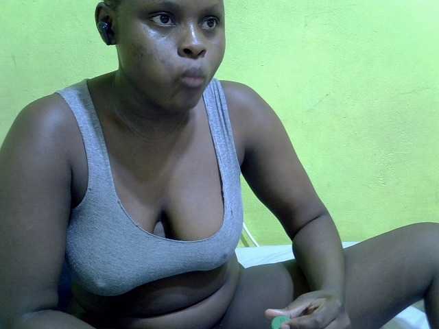 Queendebbie