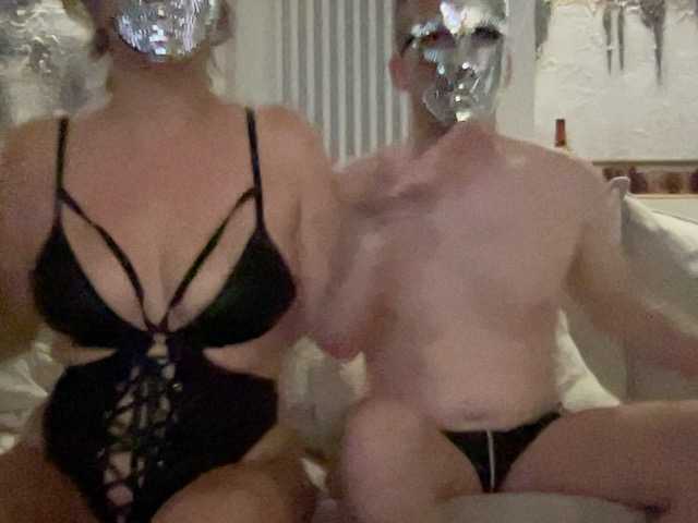 FilthyFriends69 live cam on UnifiedCams