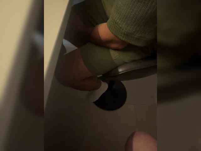 FilthyFriends69 webcam