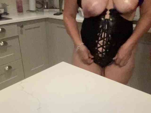 Model: FilthyFriends69