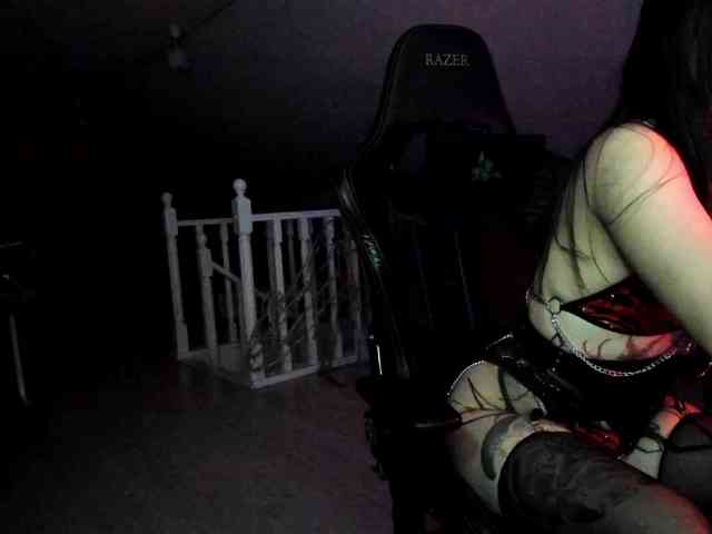 DominatrixDemonia webcam