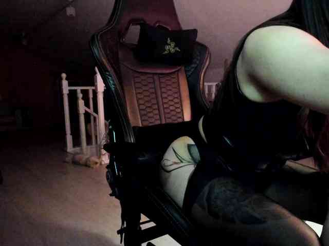 DominatrixDemonia webcam