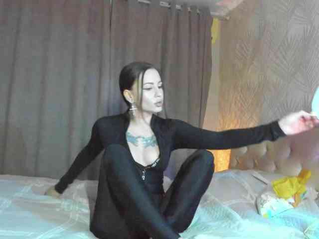 DominatrixDemonia webcam