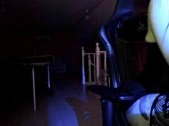 DominatrixDemonia webcam