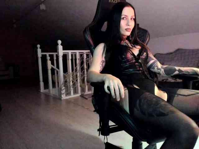 DominatrixDemonia webcam