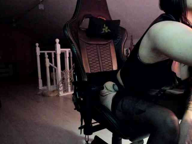 DominatrixDemonia webcam