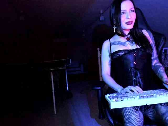 DominatrixDemonia webcam