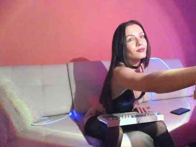 DominatrixDemonia webcam