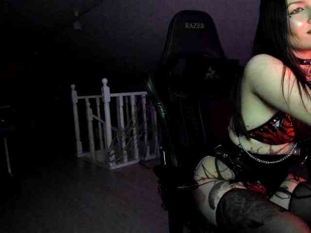 DominatrixDemonia webcam