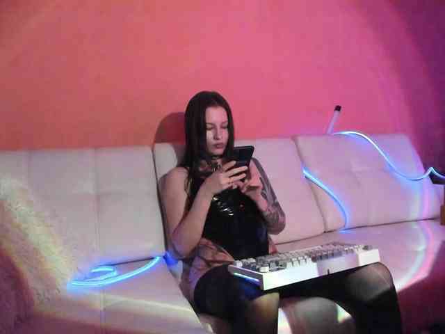 DominatrixDemonia webcam