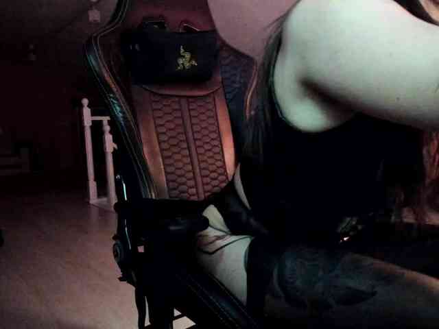 DominatrixDemonia webcam
