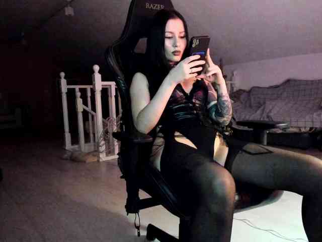 DominatrixDemonia webcam