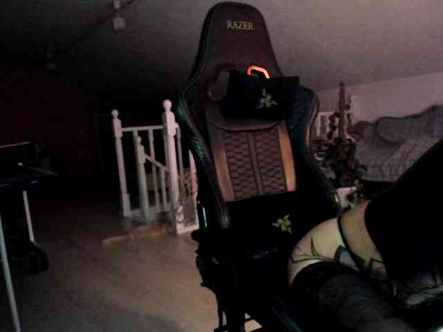 DominatrixDemonia webcam