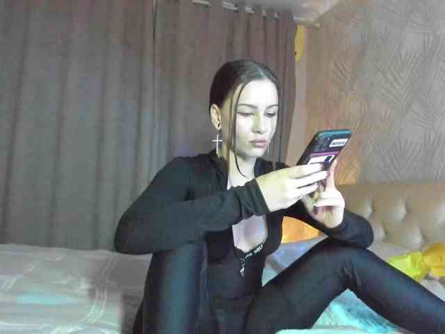 DominatrixDemonia webcam