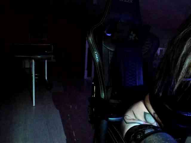 DominatrixDemonia webcam