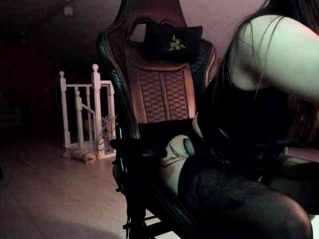 DominatrixDemonia webcam