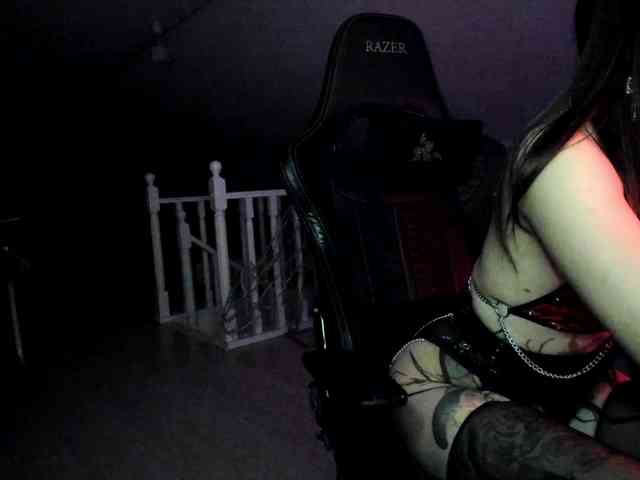 DominatrixDemonia webcam