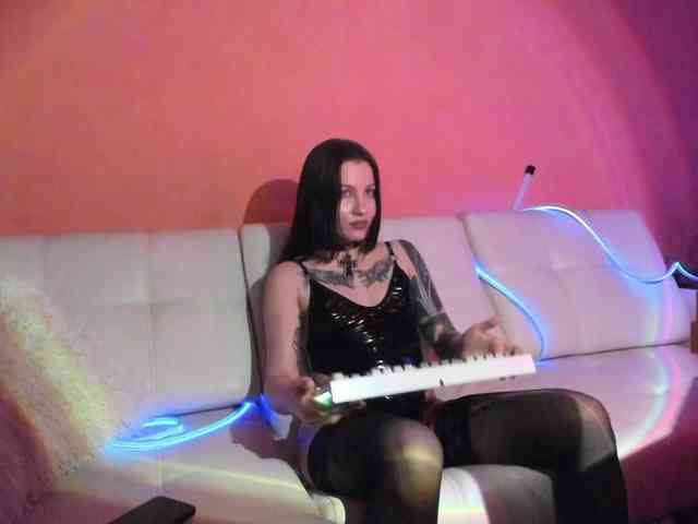 DominatrixDemonia webcam
