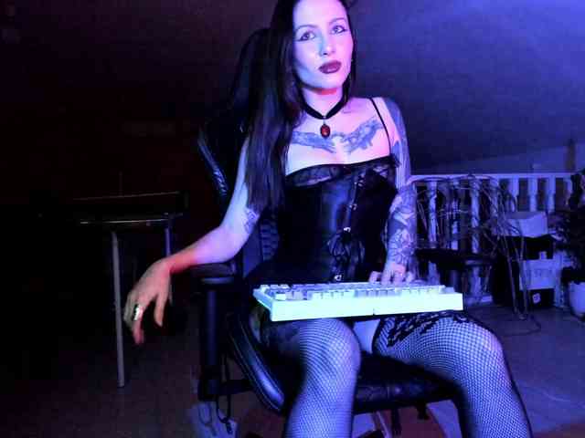 DominatrixDemonia webcam