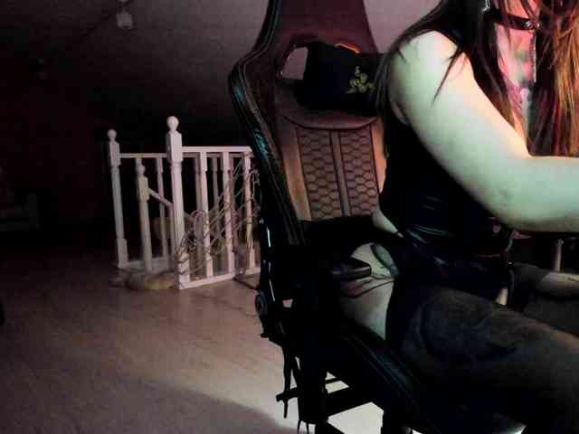 DominatrixDemonia webcam