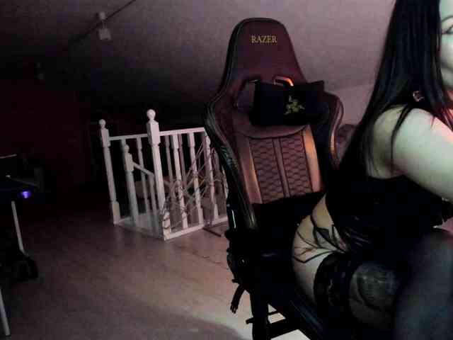 DominatrixDemonia webcam