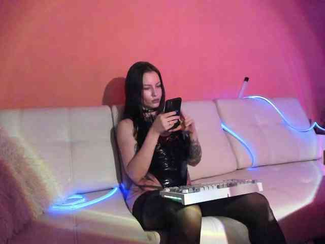 DominatrixDemonia webcam