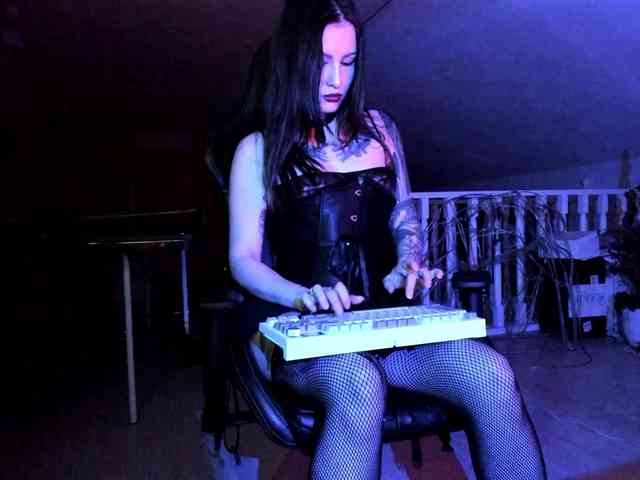 DominatrixDemonia webcam