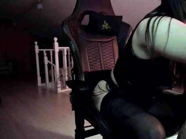 DominatrixDemonia webcam