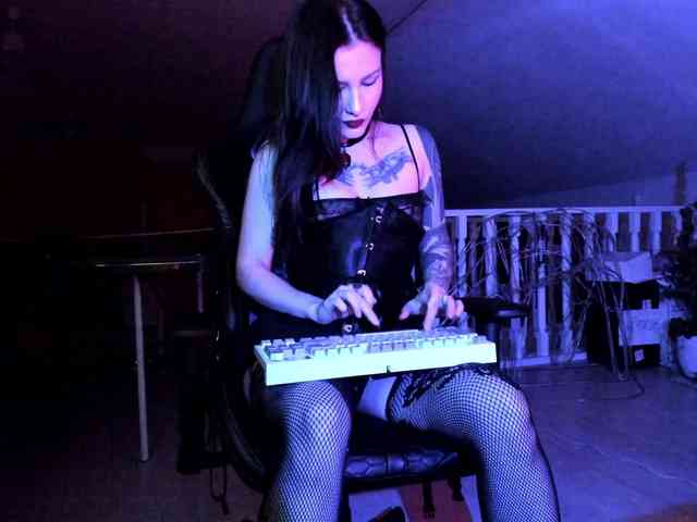 DominatrixDemonia webcam