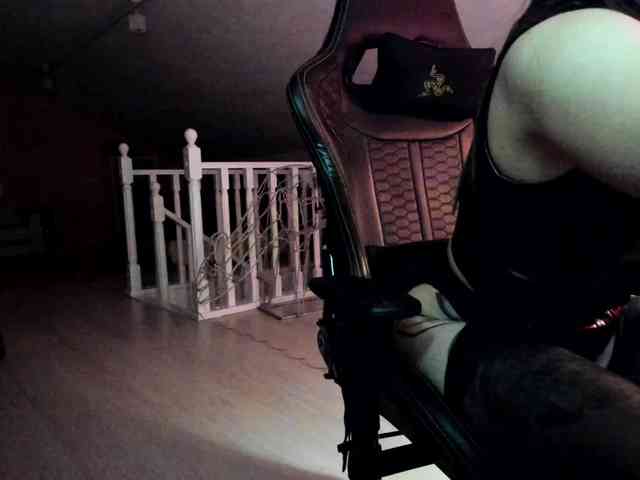 DominatrixDemonia webcam