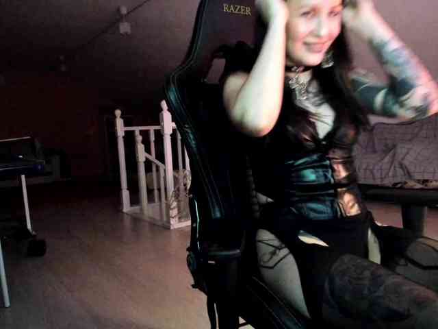 DominatrixDemonia webcam