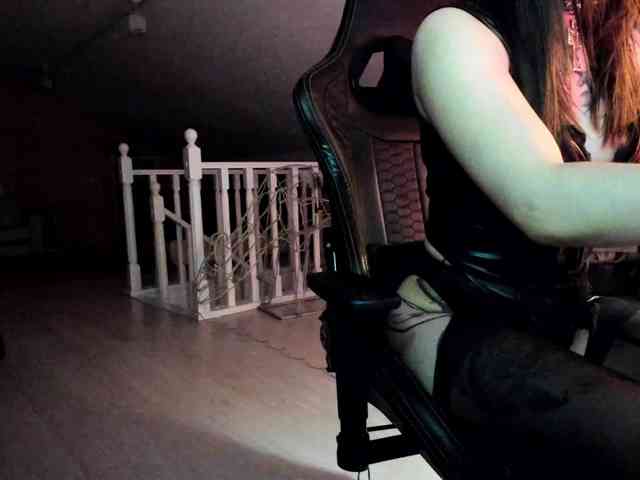 DominatrixDemonia webcam