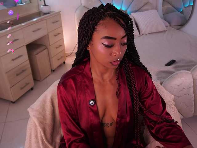 alondrasparrow live cam on BongaCams