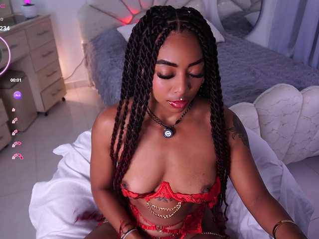 alondrasparrow live cam on BongaCams