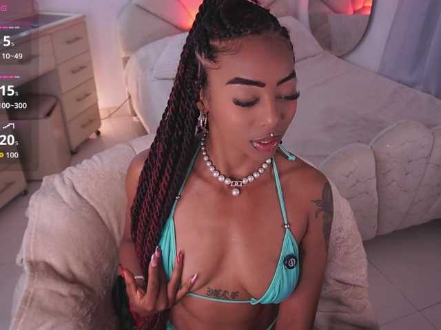 alondrasparrow live cam on BongaCams