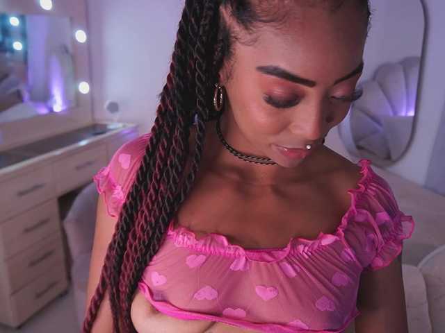 alondrasparrow live cam on BongaCams