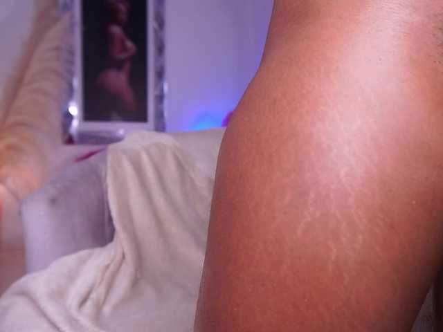 alondrasparrow live cam on BongaCams
